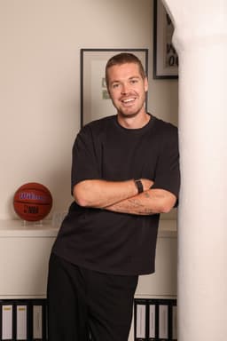 Koen, Founder